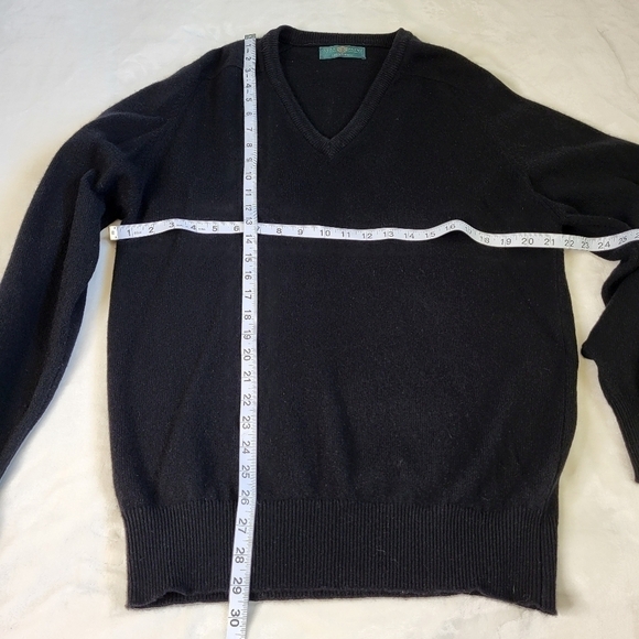 Alan Paine Luxury Knitwear Black Wool Sweater. - Picture 6 of 8